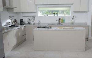 Lee más sobre el artículo ¿Cuáles son los colores más populares para una cocina?