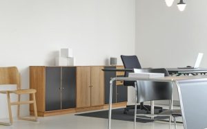 Lee más sobre el artículo Las ventajas de los muebles con ruedas para las habitaciones