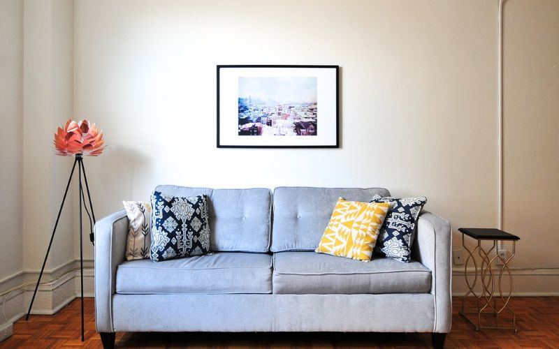 Lee más sobre el artículo ¿Qué características tener en cuenta para elegir el sofá perfecto para tu sala de estar?