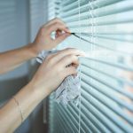 Cómo Limpiar Correctamente Las Persianas De Aluminio